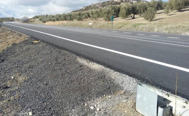 La Junta finaliza la mejora del firme en la A-403, entre Benalúa de las Villas y Alcalá la Real