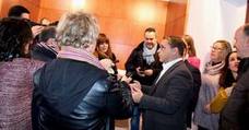 Huertas atiende a los medios en su encuentro. /J. C. GONZÁLEZ
