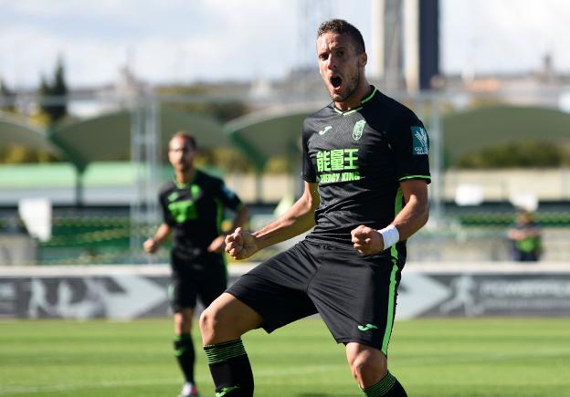 Casi celebra uno de los goles logrados ante el Betis Deportivo./LOF