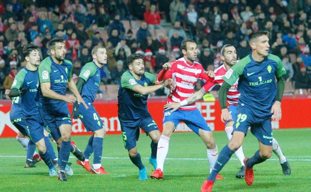 Víctor Díaz: "Ascender a Primera te cambia la vida y estamos trabajando para conseguirlo"