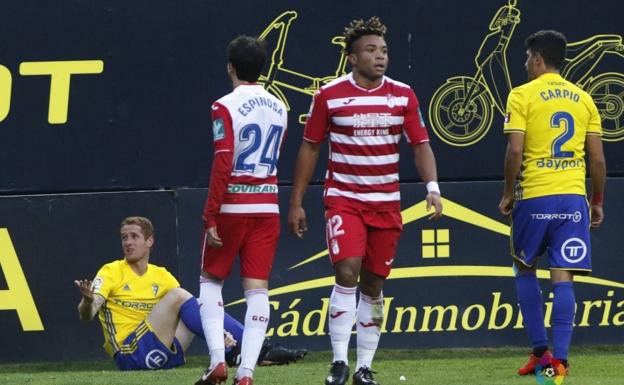 Al Granada CF se le vuelve a atragantar el polvorón