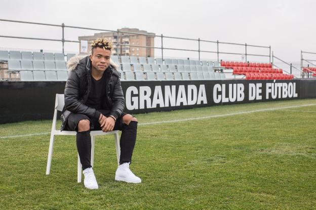 Pierre Kunde, en la ciudad deportiva del Granada./ALFREDO AGUILAR