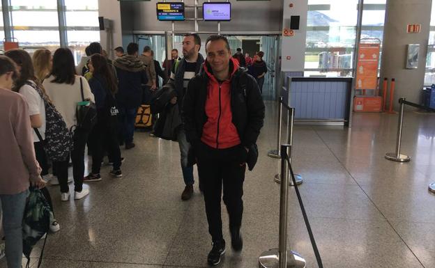 Oltra, a su llegada al aeropuerto de Málaga./IDEAL