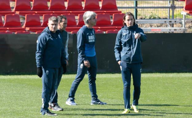 Pedro Morilla en su primer día como entrenador del Granada CF./Alfredo Aguilar