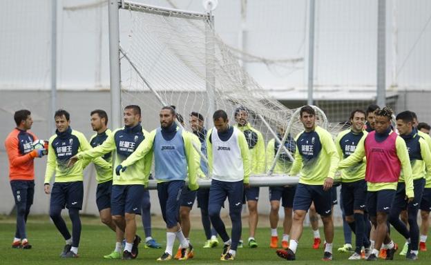 El Granada CF insiste en trabajar la recuperación y la posesión en la penúltima sesión previa a Lorca