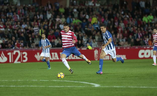 División entre la afición sobre qué delantero debería jugar ante Osasuna