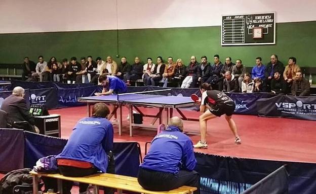 El Huétor Vega gana a La Zubia, Termotur Calella y Cajasol Híspalis y sale de la zona de descenso