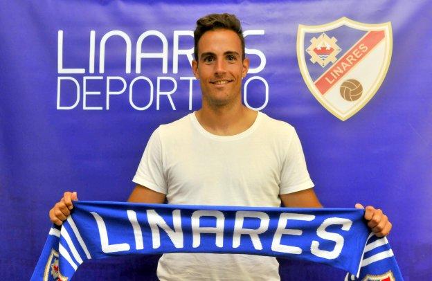 Javi López ya estuvo a punto de marcar en las dos primeras jornadas y a la tercera quiere hacerlo.