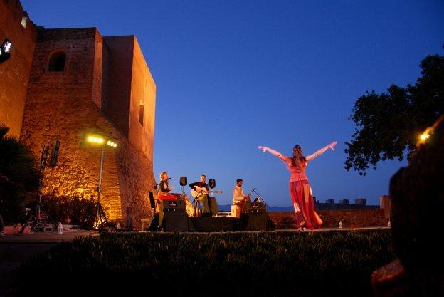 Espectáculo nocturno en la Alcazaba.