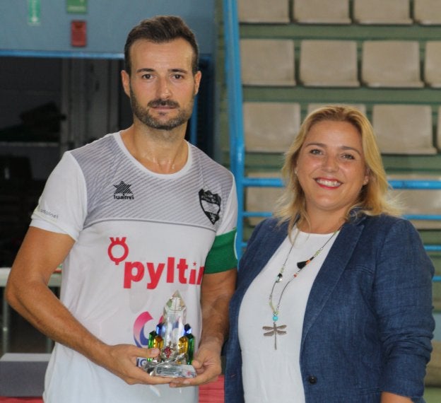 El Sima cerró la pretemporada alzando la Copa Diputación.