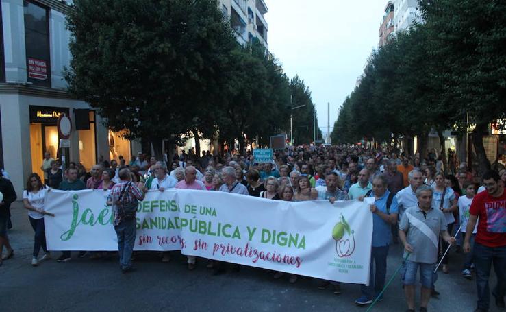 Jaén se manifiesta por una sanidad “digna”