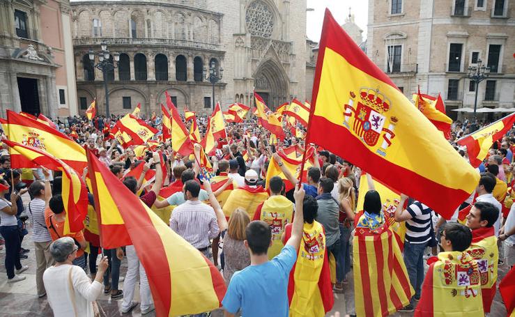 Las protestas contra el referéndum catalán, en imágenes