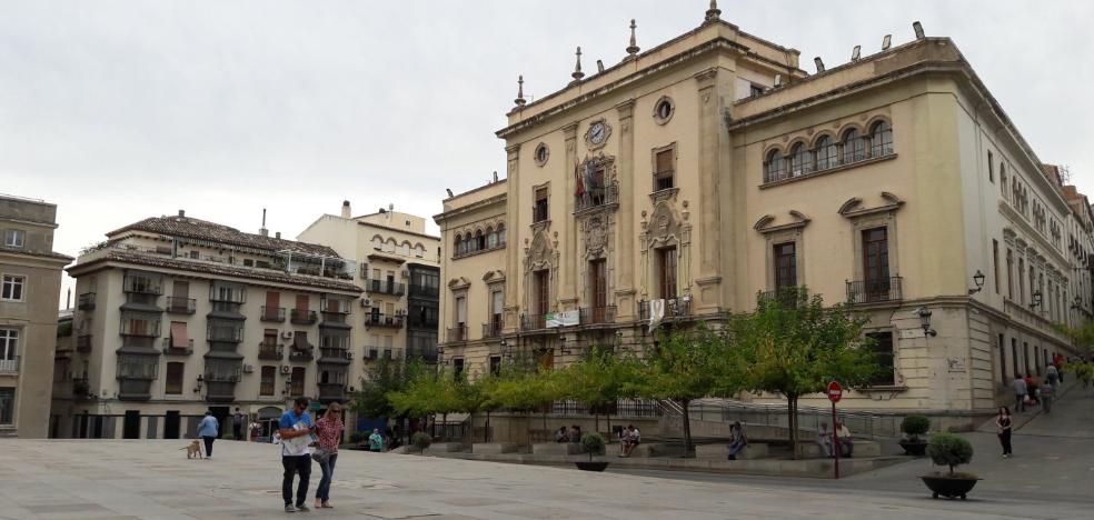 Órdago sindical al gobierno municipal por privatizar la RPT de los empleados