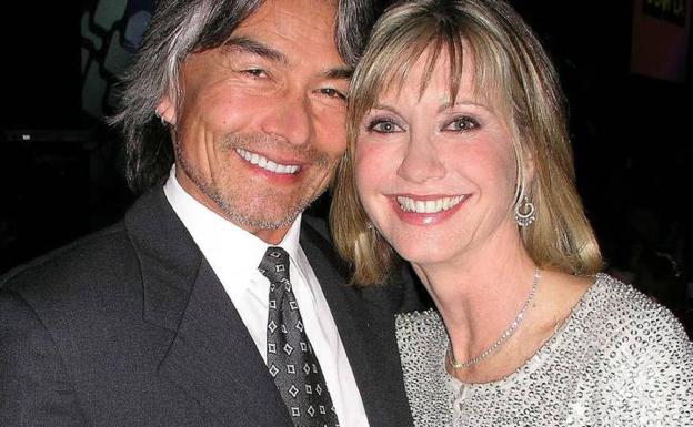 La misteriosa 'resurreción' del exnovio de Olivia Newton John 9 años después de ser dado por muerto