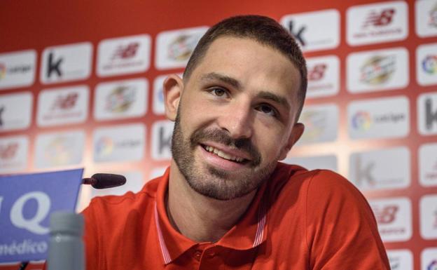 Yeray Álvarez, en rueda de prensa. /Efe