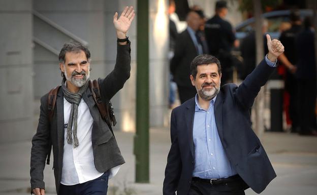 Jordi Cuixart y Jordi Sànchez./Juan Carlos Hidalgo (Efe)