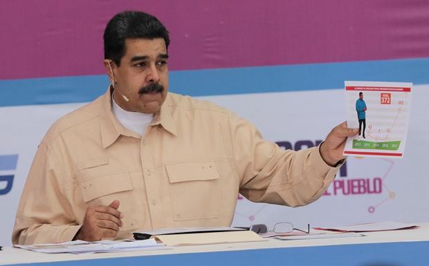 Nicolás Maduro culpa a Portugal de no haber podido repartir jamones navideños