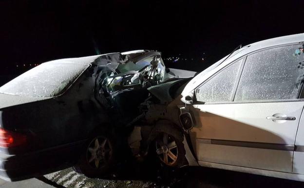Una colisión entre dos coches deja cuatro heridos en Huércal-Overa