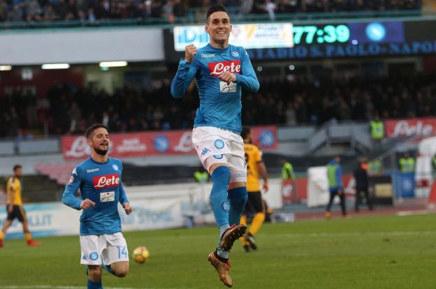 José Callejón celebró así su gol del sábado al Hellas Verona que lo convirtió en el máximo goleador./EFE