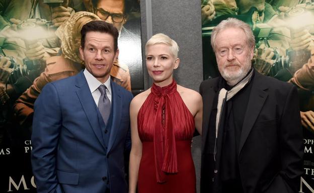 Escándalo en Hollywood: Mark Wahlberg cobró 1.500 veces más que Michelle Williams en su película