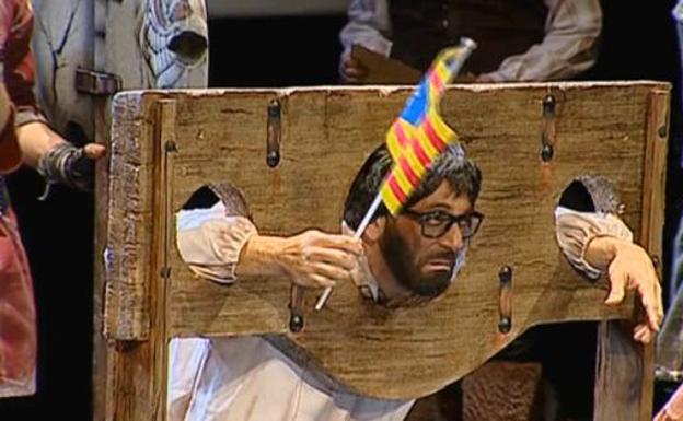 Polémica por la chirigota de Cádiz que canta que le corten el cuello a Puigdemont