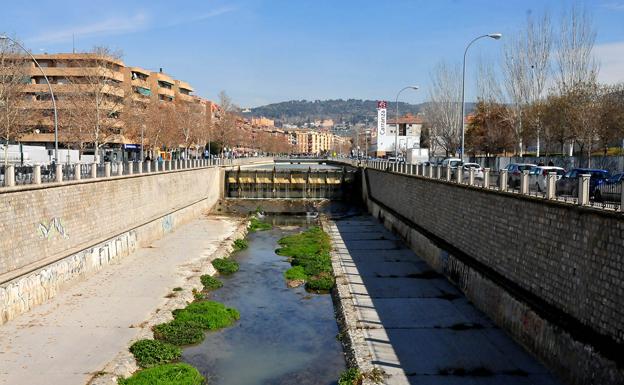 La compuerta 'cero' a la salida del Genil de la ciudad.