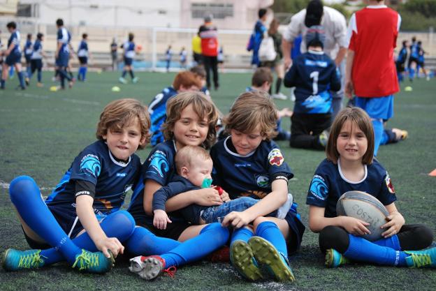 El rugby almeriense vive una jornada para todas las edades./URA