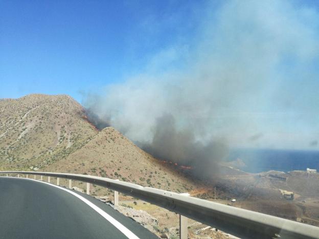 Incendio en Cala Rajá durante el pasado mes de junio. /IDEAL