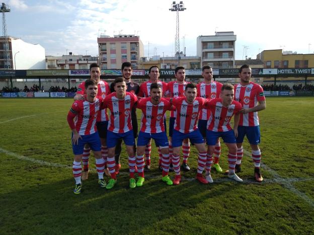 Alineación del Torredonjimeno ante el Martos./J. A. GUTIÉRREZ