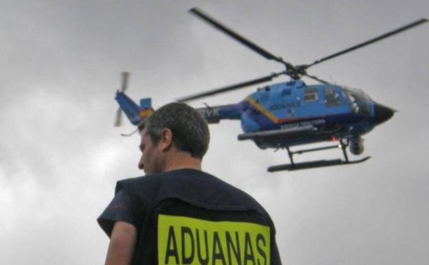 Agencia Tributaria colabora estrechamente en estos operativos. /IDEAL