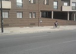 Las bicicletas no son para circular por la acera