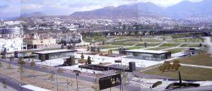 AQUÍ. Recreación virtual de parque que está previsto construir en la zona comprendida entre el 'parking' de Los Cármenes y la Circunvalación. / J. E. G./
