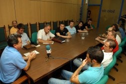 Juan Fernández expuso la realidad de la situación, a dos semanas del desenlace, y la única alternativa. /ENRIQUE/