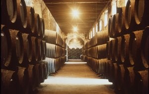 Una bodega jerezana. / IDEAL/