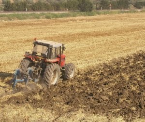 En la provincia de Jaén hay matriculados más de 30.000 tractores. :: IDEAL/