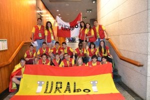 Integrantes del equipo Tubarot durante su estancia en Alemania. :: IDEAL/