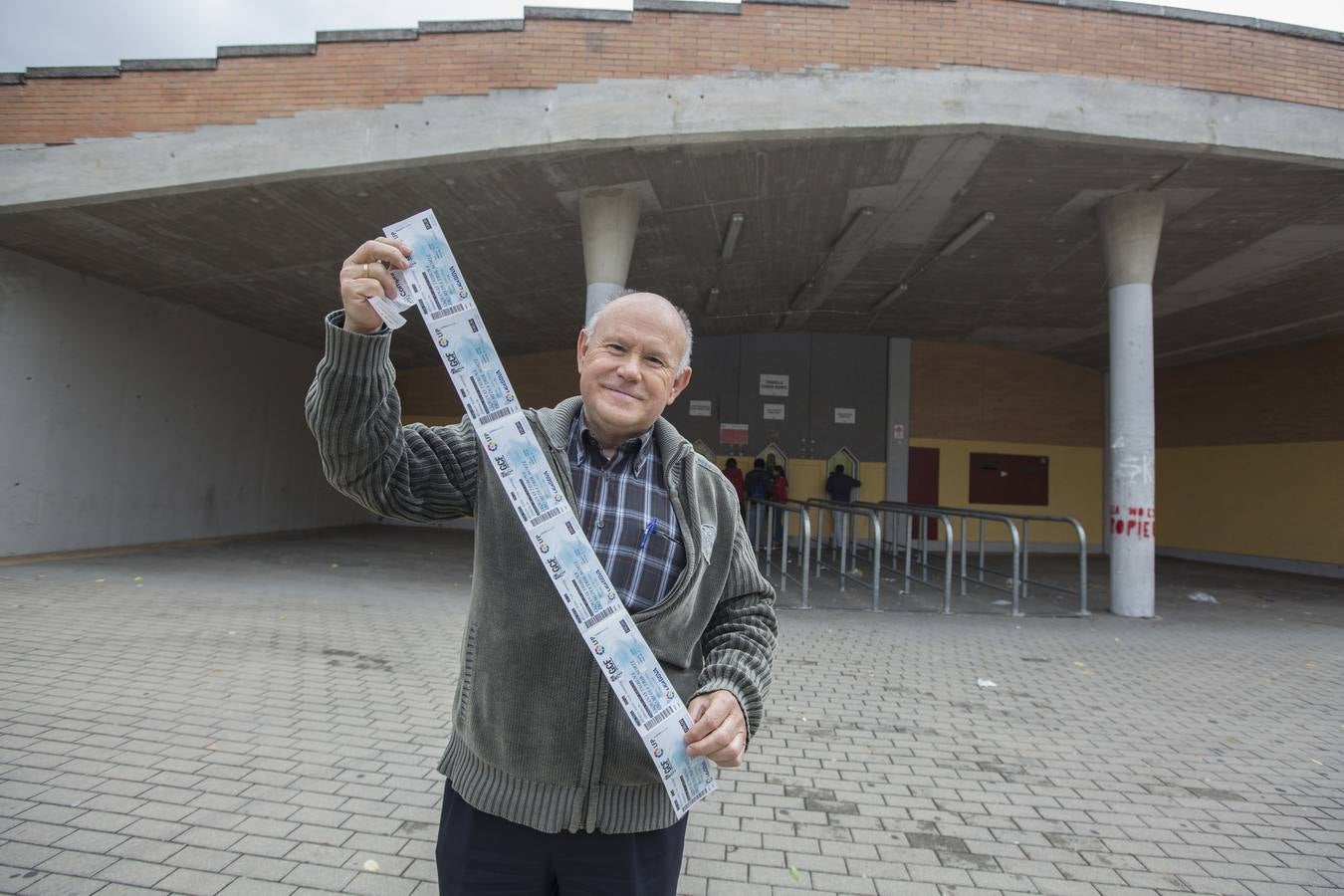 Con las entradas en la mano para el Granada - Barça