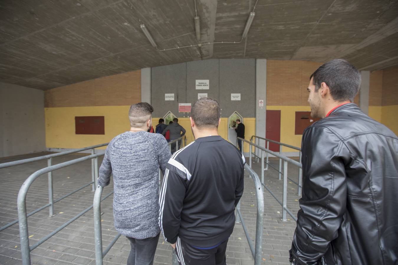 Con las entradas en la mano para el Granada - Barça