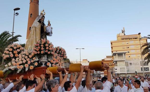 Adra rinde honores a la Virgen del Carmen en su festividad