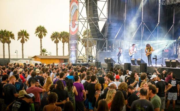 Adra, capital de la juerga y el rock