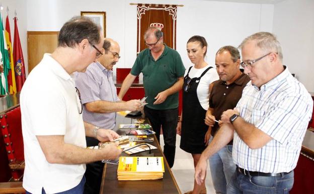 Adra muestra su mejor perfil en una exposición fotográfica