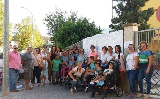 Los alumnos del colegio público Celia Viñas de Berja regresan el lunes a clase