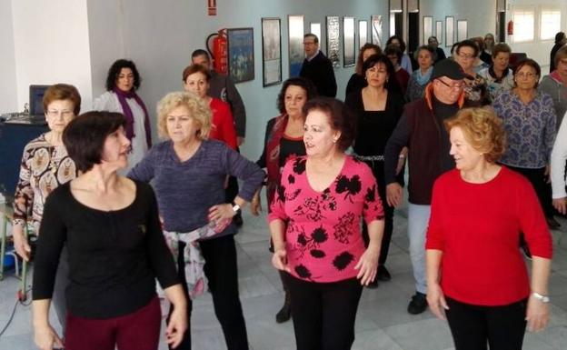 Adra mima a sus mayores