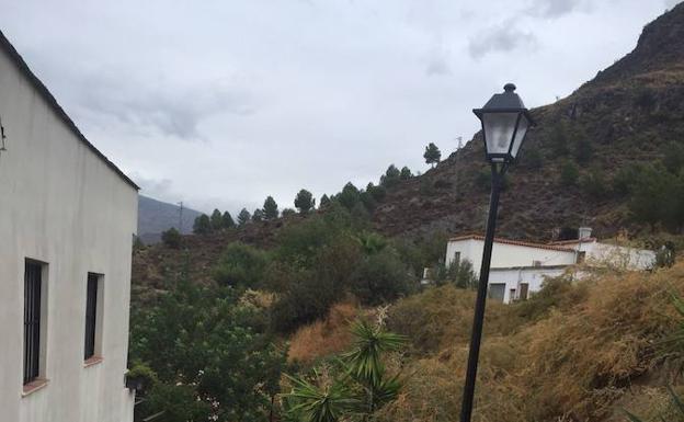 Alcolea mejora la iluminación de Darrícal y Lucainena