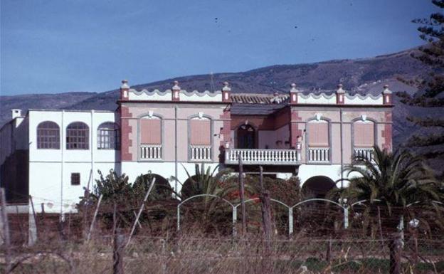 El PSOE de Berja, preocupado por el futuro de los cortijos