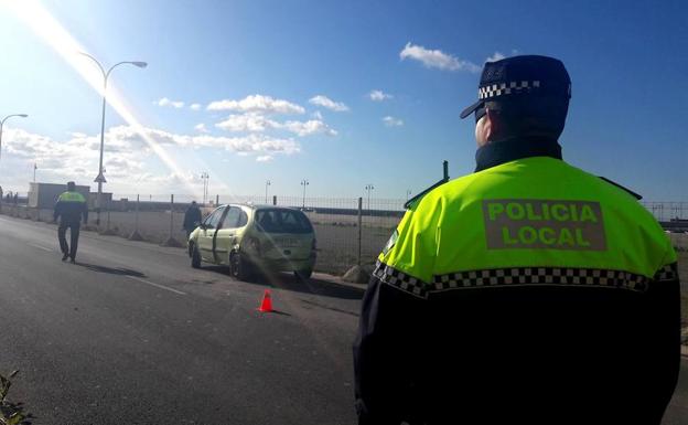 Tres vehículos implicados en un accidente en el Puerto de Adra