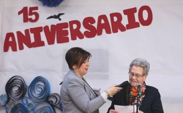 La Residencia de Adra sopla las velas