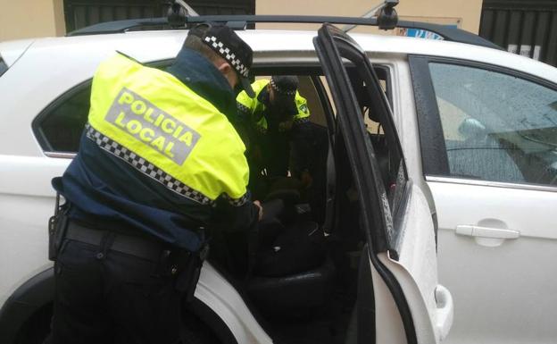 Adra inicia los trámites para ofertar plazas de Policía Local
