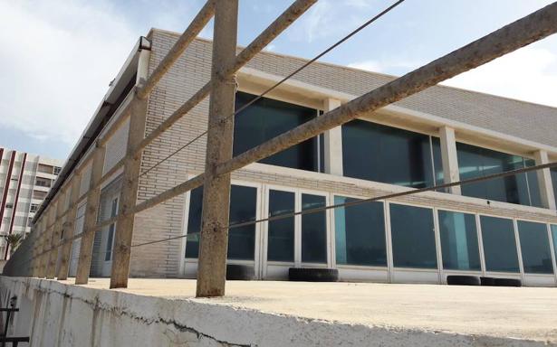 La Piscina Cubierta de Adra cierra por reformas