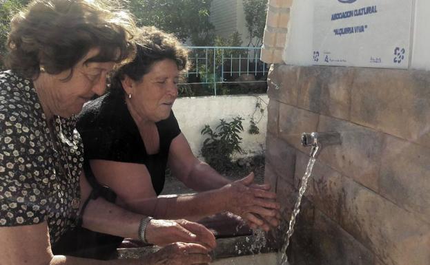 El agua de La Alquería sabe «a gloria bendita»